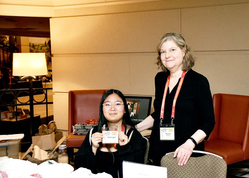 Midnight, Nicole Mobley at ACPT Table